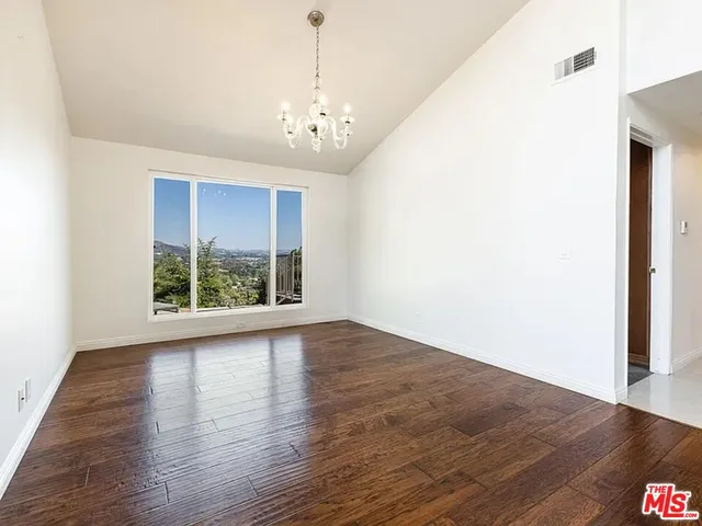 $1,645,000 | 1096 Stoneshead Court, Westlake Village, CA 91361