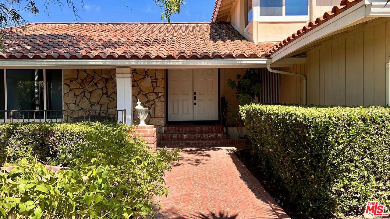 1096 Stoneshead Court Westlake Village, CA 91361 - Photo 30 of 38 a view of a house