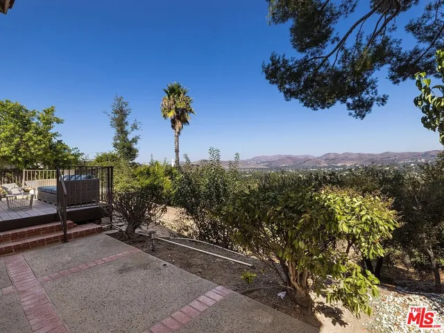 $1,645,000 | 1096 Stoneshead Court, Westlake Village, CA 91361