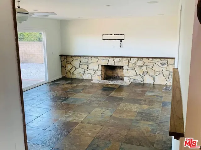 $1,645,000 | 1096 Stoneshead Court, Westlake Village, CA 91361