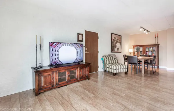 $1,600 | 3222 Sanders Road, Unit 3D, Northbrook, IL 60062