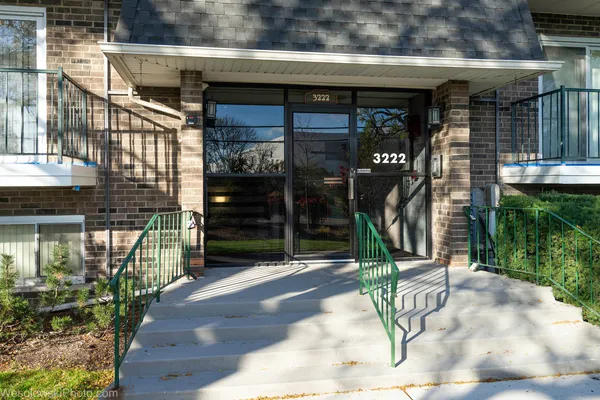$1,600 | 3222 Sanders Road, Unit 3D, Northbrook, IL 60062