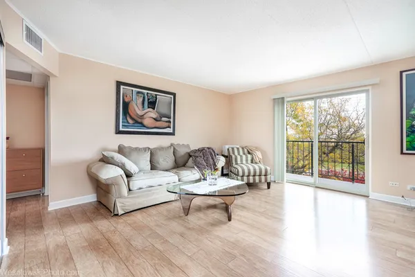 $1,600 | 3222 Sanders Road, Unit 3D, Northbrook, IL 60062