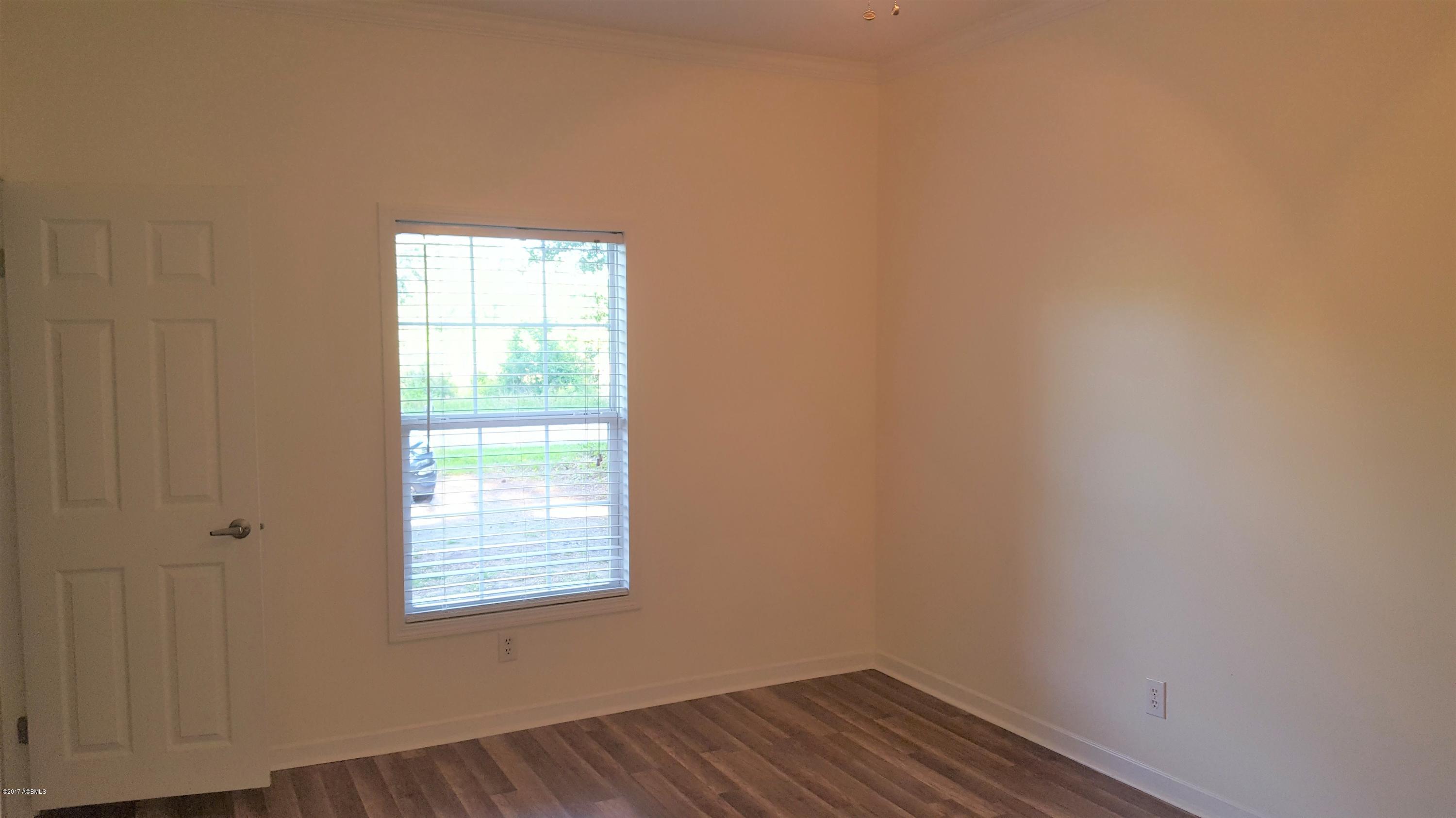4 Riley Road Beaufort, SC 29906 - Photo 2 of 15 20170518_182154