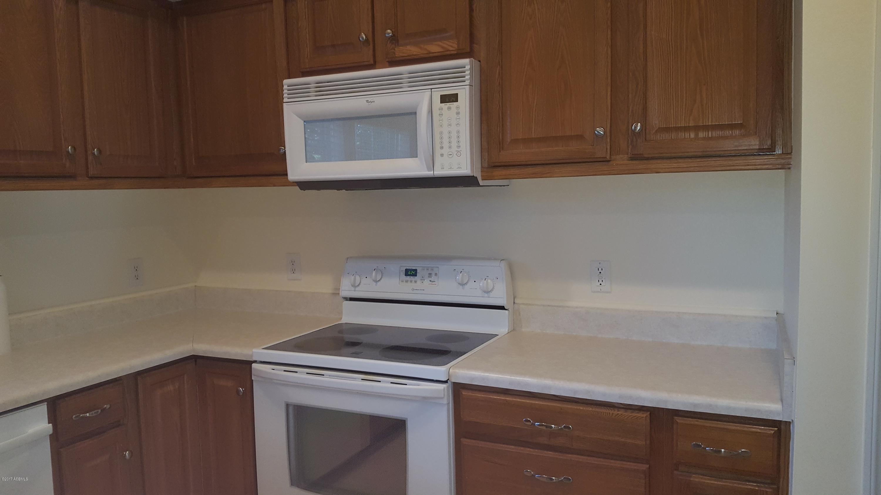 4 Riley Road Beaufort, SC 29906 - Photo 6 of 15 20170518_182441