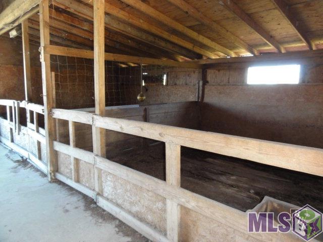 3030 Bayou Blue Road Gray, LA 70359 - Photo 5 of 23 Barn stall
