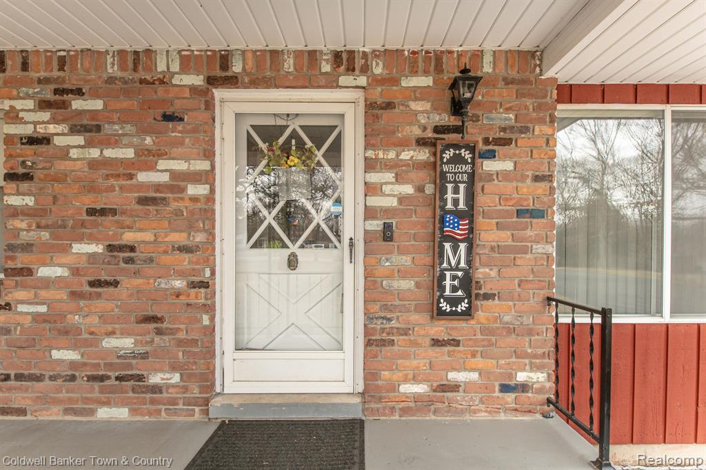 9150 Hamburg Road Brighton, MI 48116 - Photo 6 of 35 Gallery Image 6