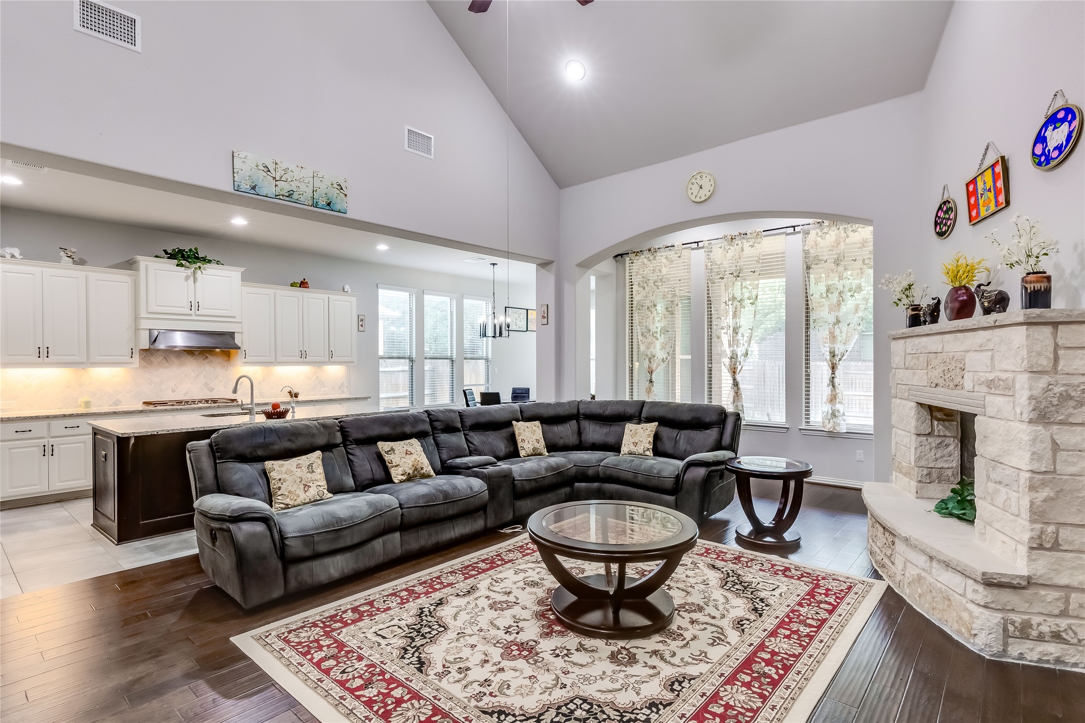 204 Lady Bird Lane Georgetown, TX 78628 - Photo 9 of 40