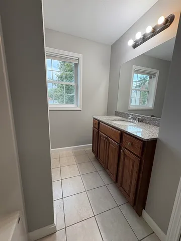 $2,200 | 213 Skeele Street, Unit RIGHT, Chicopee, MA 01013