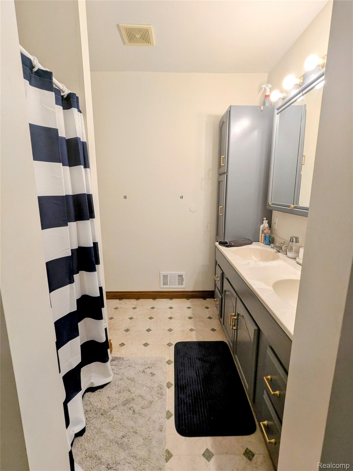 1408 Bowers Road Lapeer, MI 48446 - Photo 27 of 60 Full Primary Bathroom with Separate Shower
