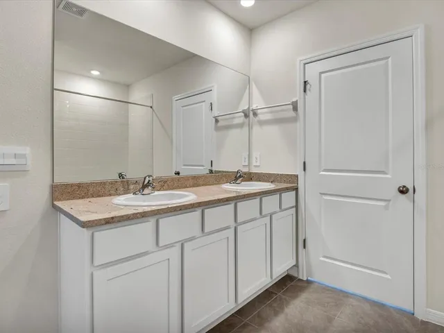 $3,500 | 12537 Night View Drive, Sarasota, FL 34238