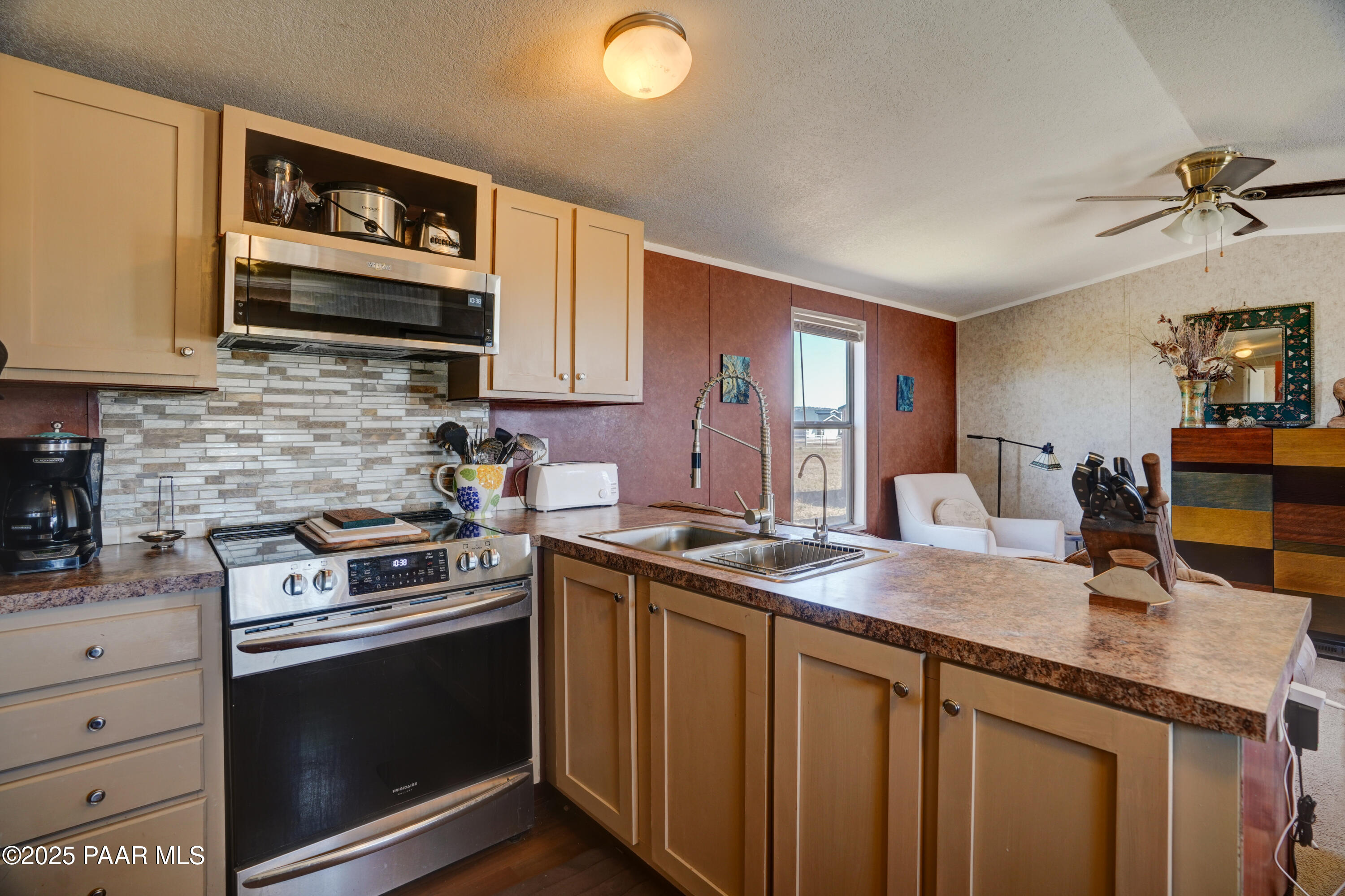 350 Ranch House Road Paulden, AZ 86334 - Photo 12 of 39 Kitchen 3