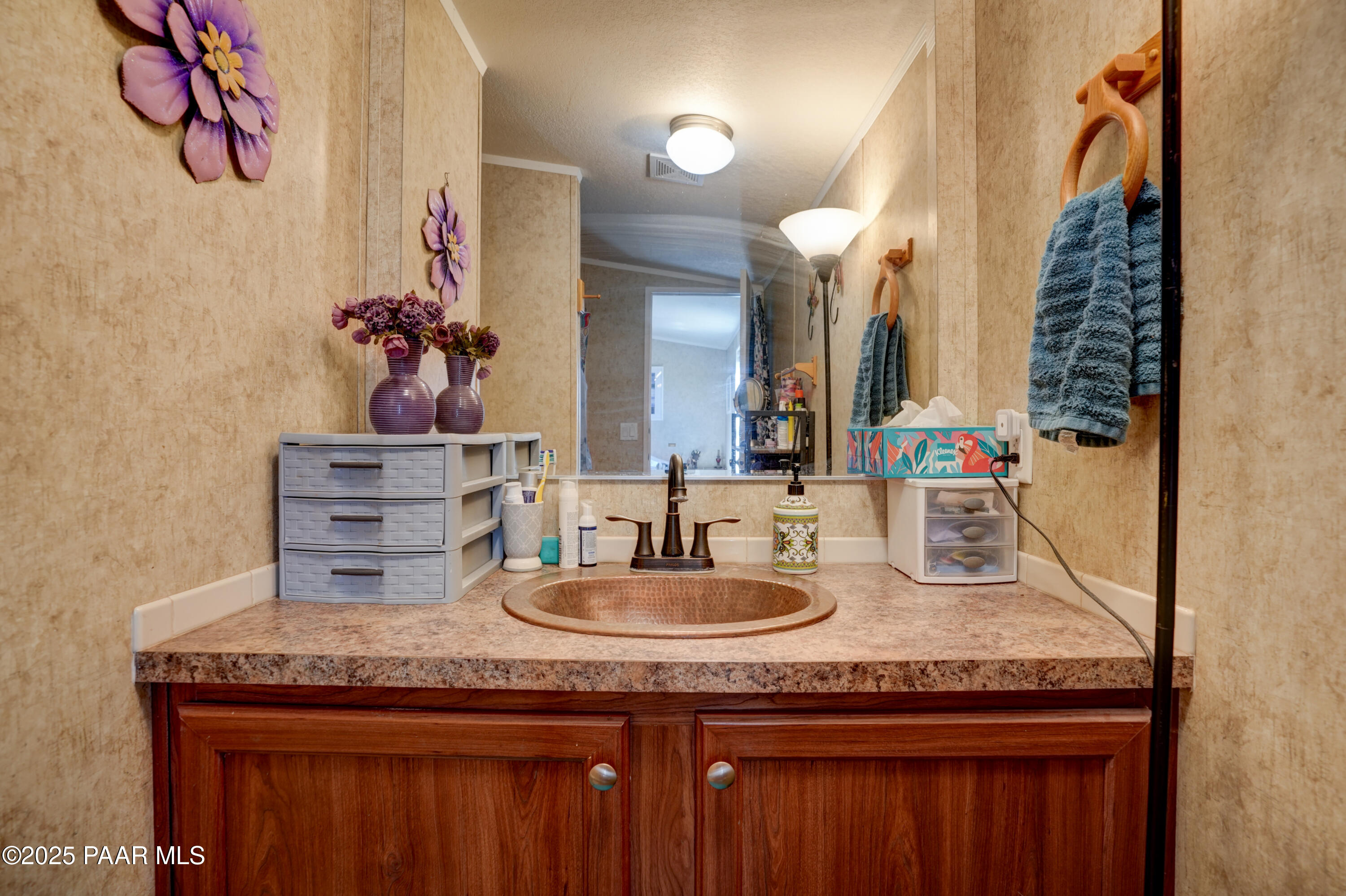 350 Ranch House Road Paulden, AZ 86334 - Photo 16 of 39 Primary Bathroom 1