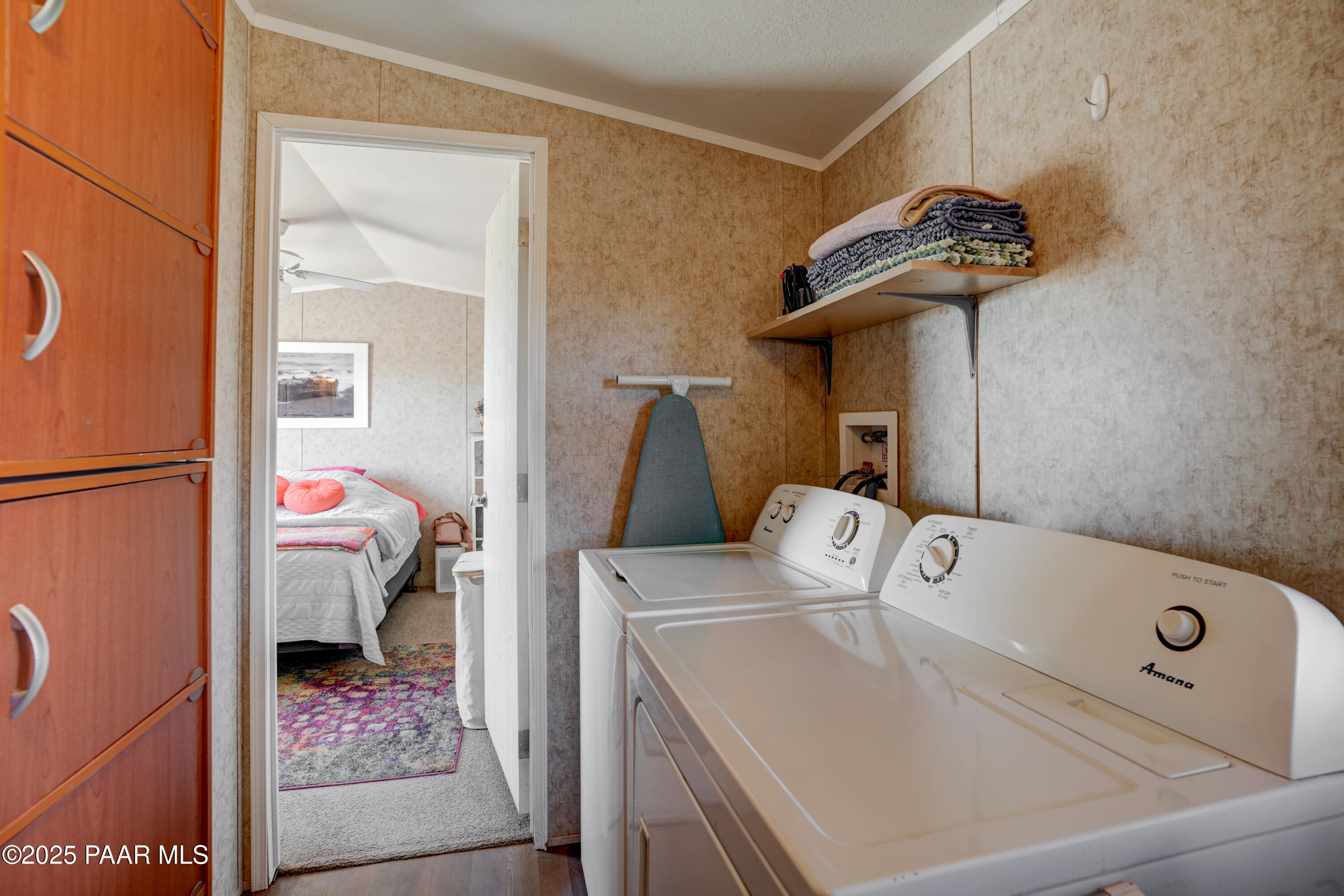 350 Ranch House Road Paulden, AZ 86334 - Photo 21 of 39 Laundry Area