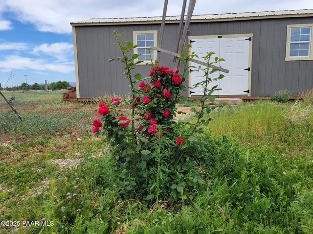 $275,000 | 350 Ranch House Road, Paulden, AZ 86334