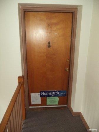 5-Unit Entrance.JPG
