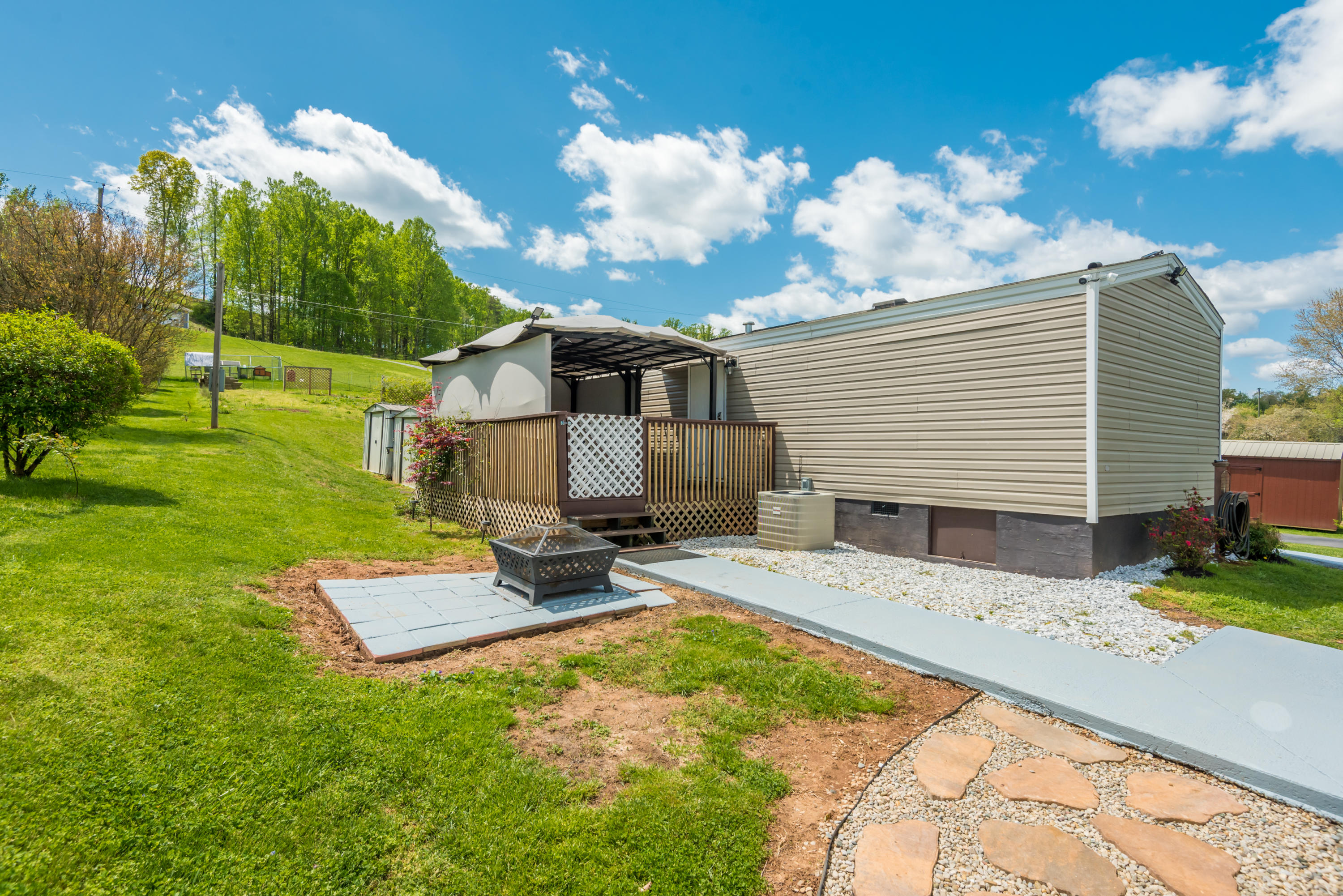 739 Laurel Road Clinton, TN 37716 - Photo 24 of 28 739LaurelRd-19