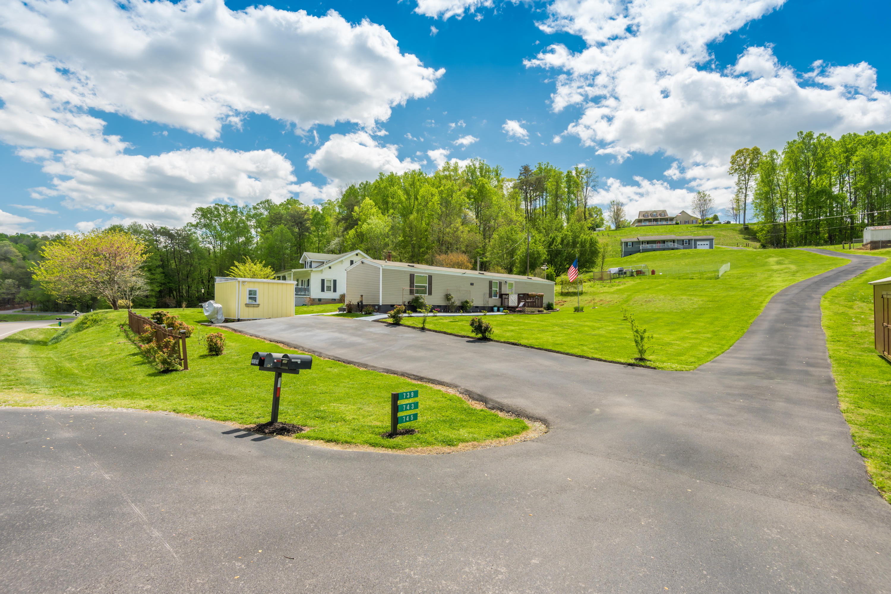 739 Laurel Road Clinton, TN 37716 - Photo 4 of 28 739LaurelRd-32