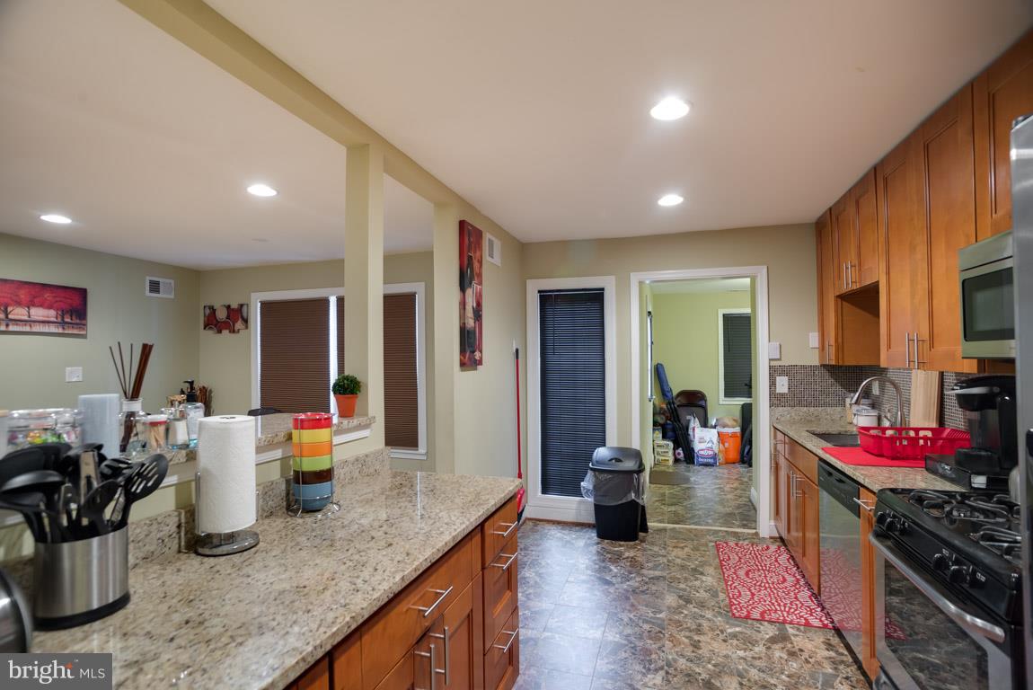1123 Hamlin Road Waldorf, MD 20602 - Photo 6 of 30 Gallery Image 6