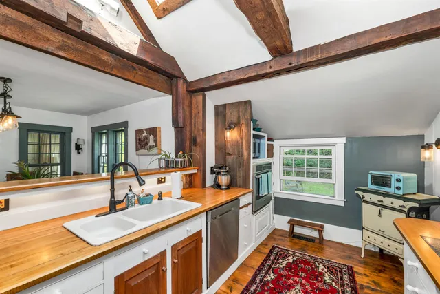 $785,500 | 30 Belknap Mountain Road, Gilford, NH 03249