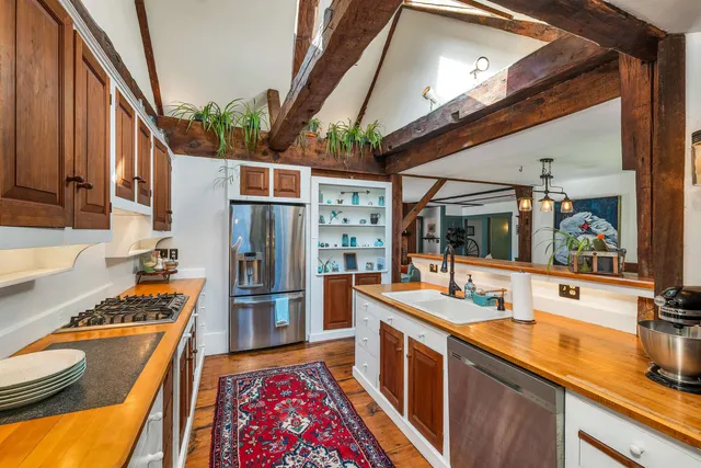 $785,500 | 30 Belknap Mountain Road, Gilford, NH 03249