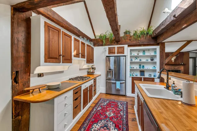 $785,500 | 30 Belknap Mountain Road, Gilford, NH 03249