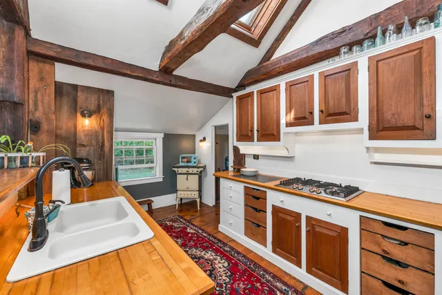 $785,500 | 30 Belknap Mountain Road, Gilford, NH 03249