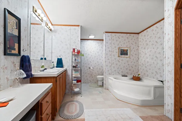 $290,000 | W4706 29th Street, Necedah, WI 54646