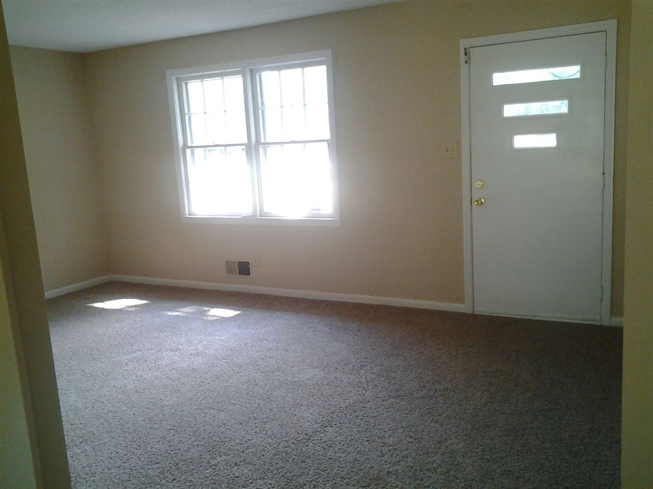 721 Zimmerman Road Spartanburg, SC 29303 - Photo 2 of 21 Living Room
