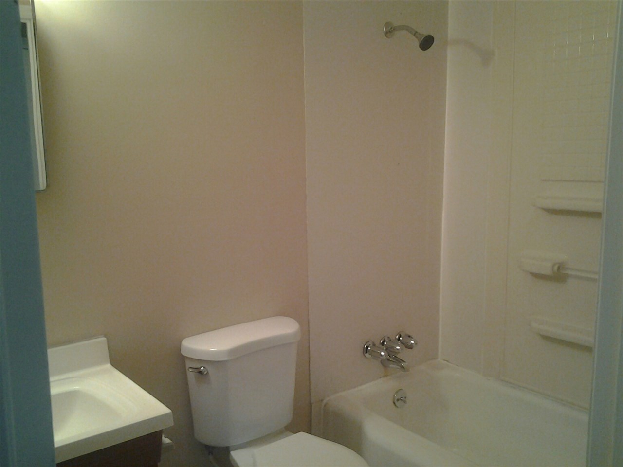 721 Zimmerman Road Spartanburg, SC 29303 - Photo 10 of 21 Bath
