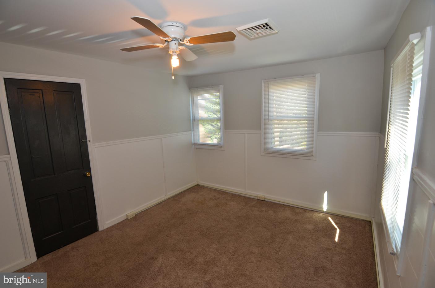 249 Main Street Hamilton, NJ 08620 - Photo 20 of 34 Bedroom 1