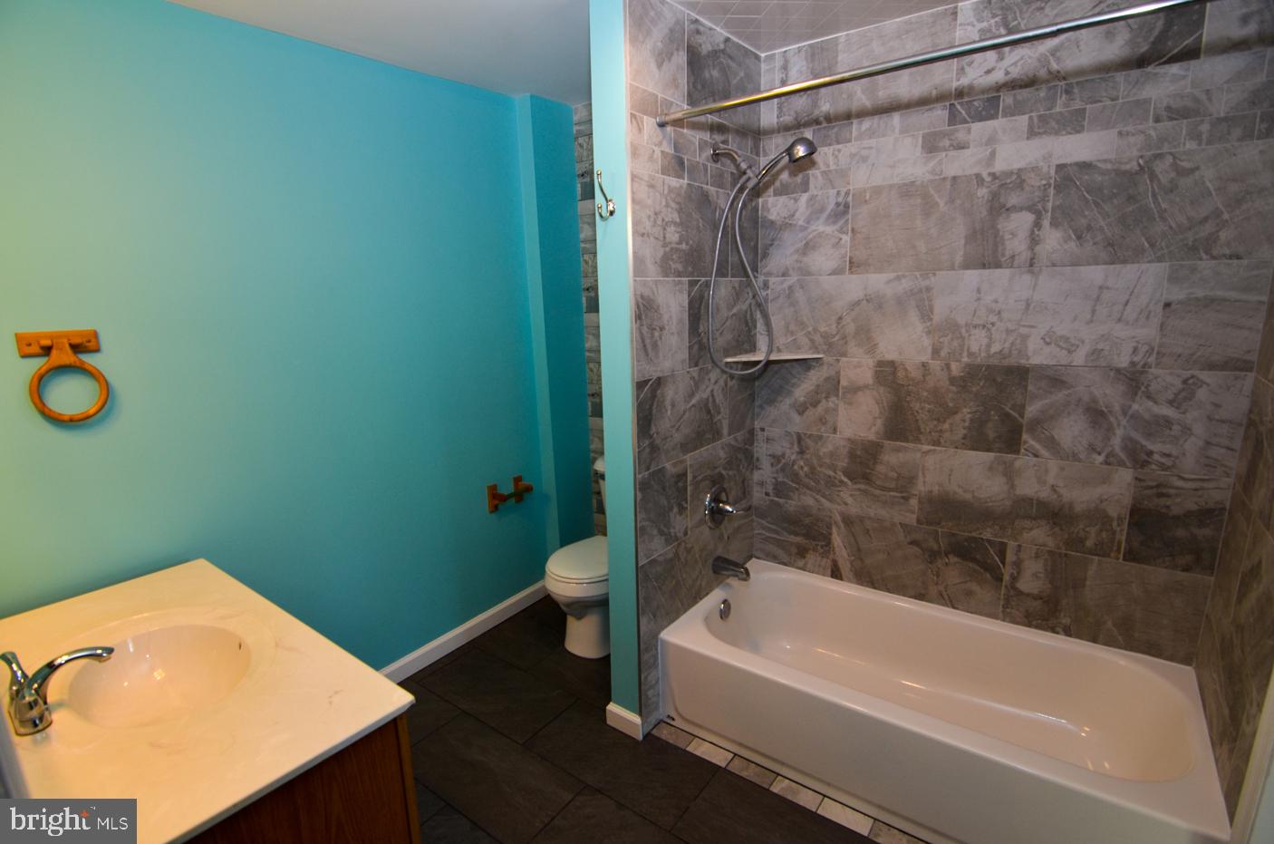 249 Main Street Hamilton, NJ 08620 - Photo 26 of 34 Full Bath 1