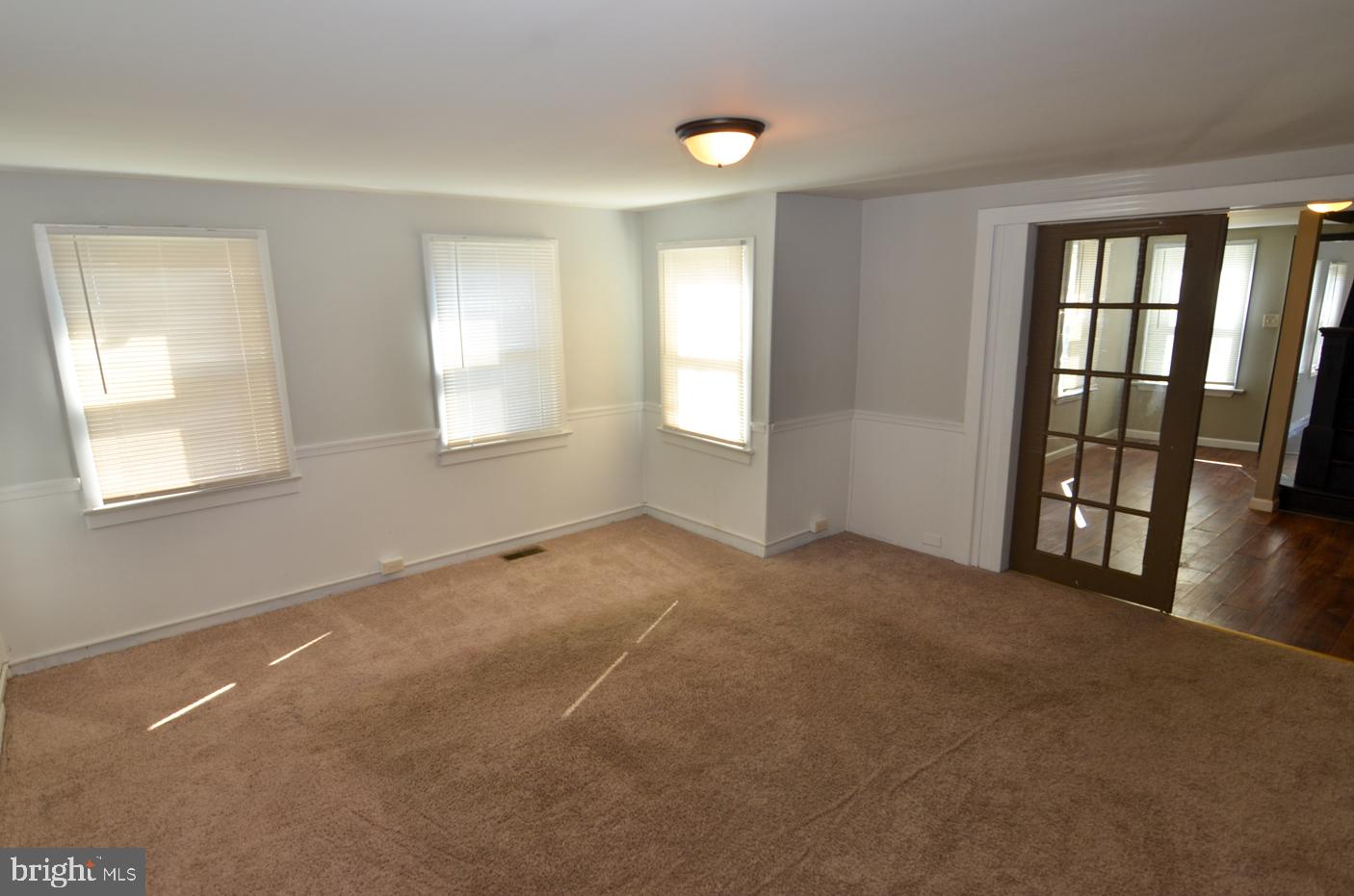 249 Main Street Hamilton, NJ 08620 - Photo 4 of 34 Living Room