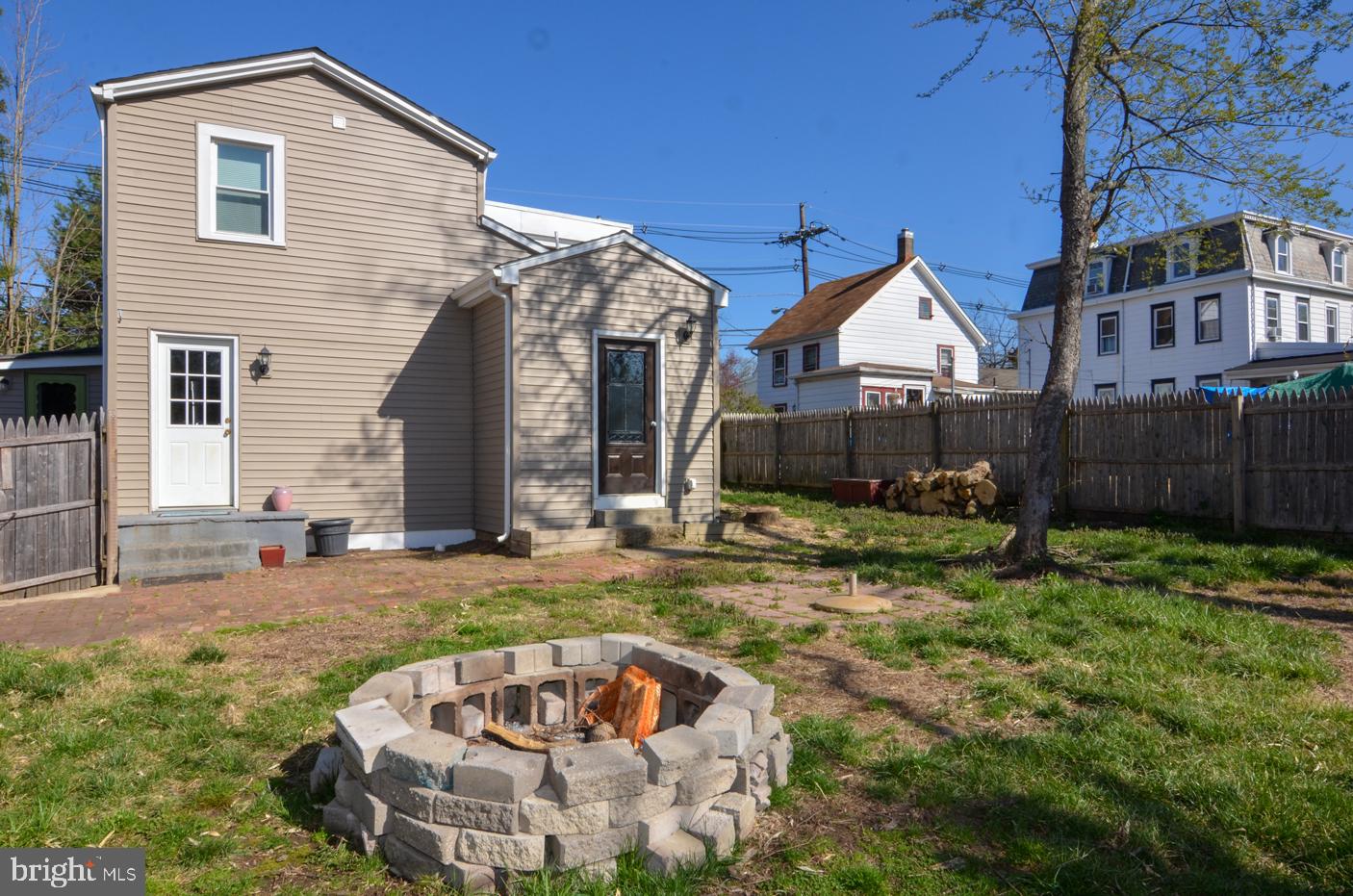 249 Main Street Hamilton, NJ 08620 - Photo 31 of 34 Backyard