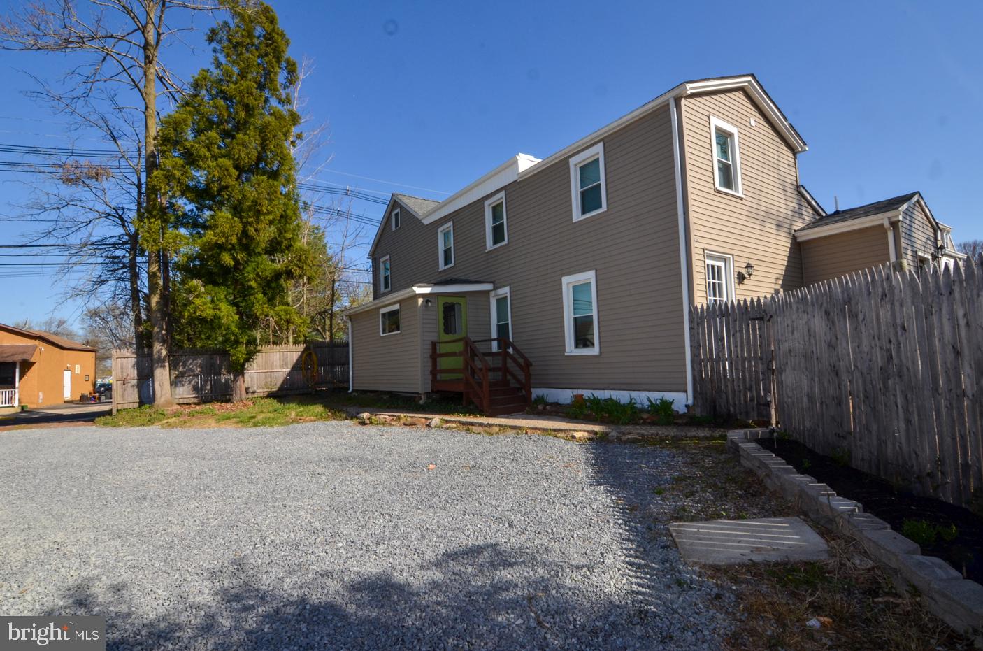 249 Main Street Hamilton, NJ 08620 - Photo 33 of 34 Driveway