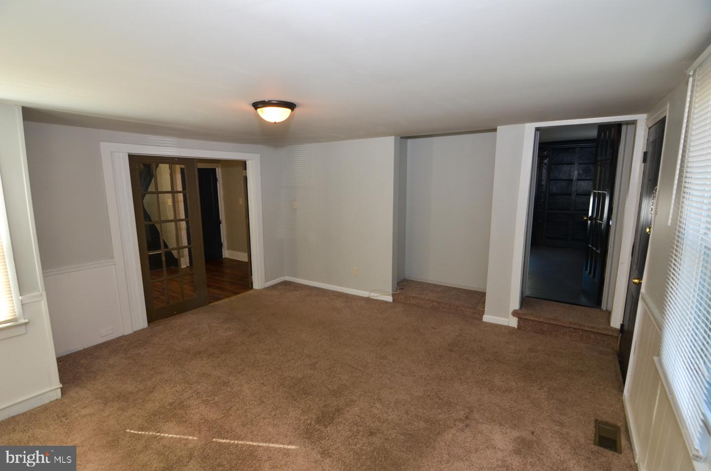249 Main Street Hamilton, NJ 08620 - Photo 7 of 34 Living Room