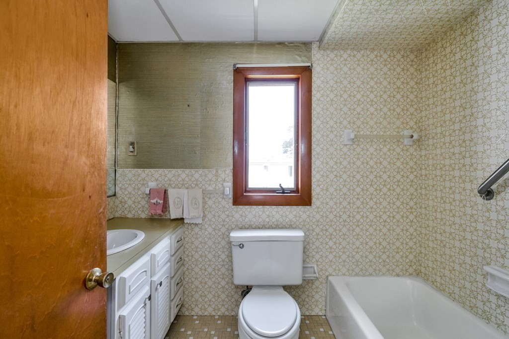 48 Selwyn Road Belmont, MA 02478 - Photo 23 of 39 Gallery Image 23