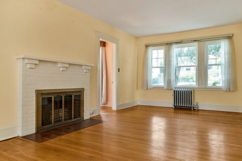 48 Selwyn Road Belmont, MA 02478 - Photo 5 of 39 Gallery Image 5