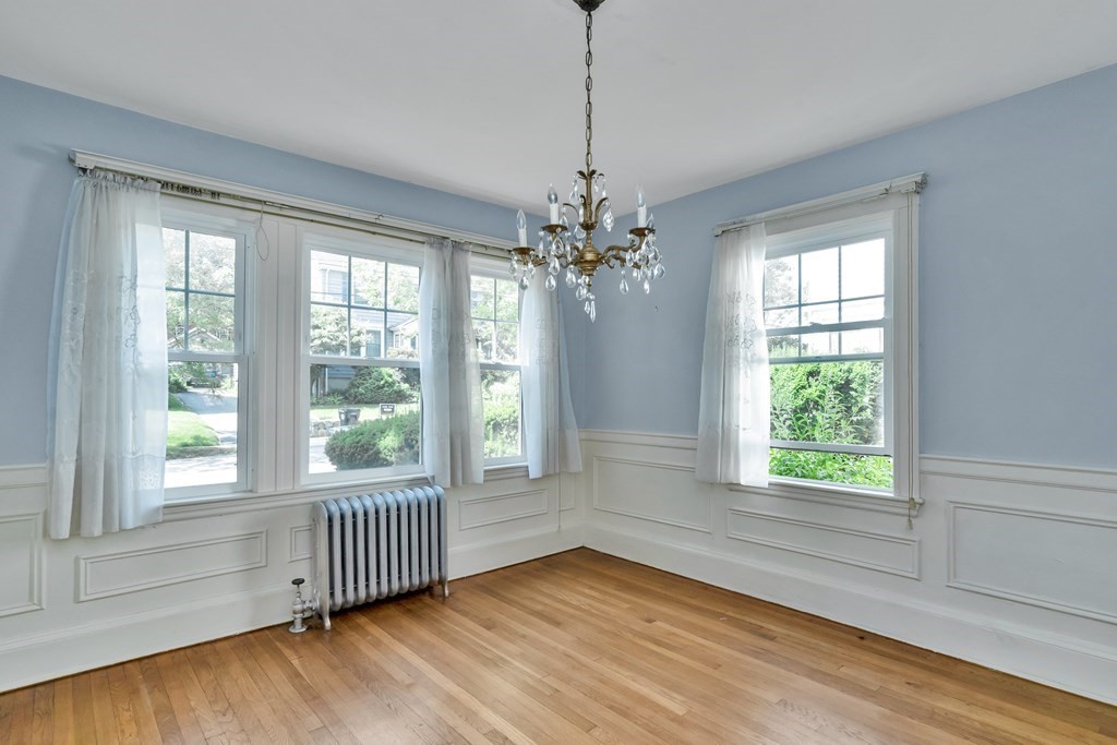 48 Selwyn Road Belmont, MA 02478 - Photo 9 of 39 Gallery Image 9