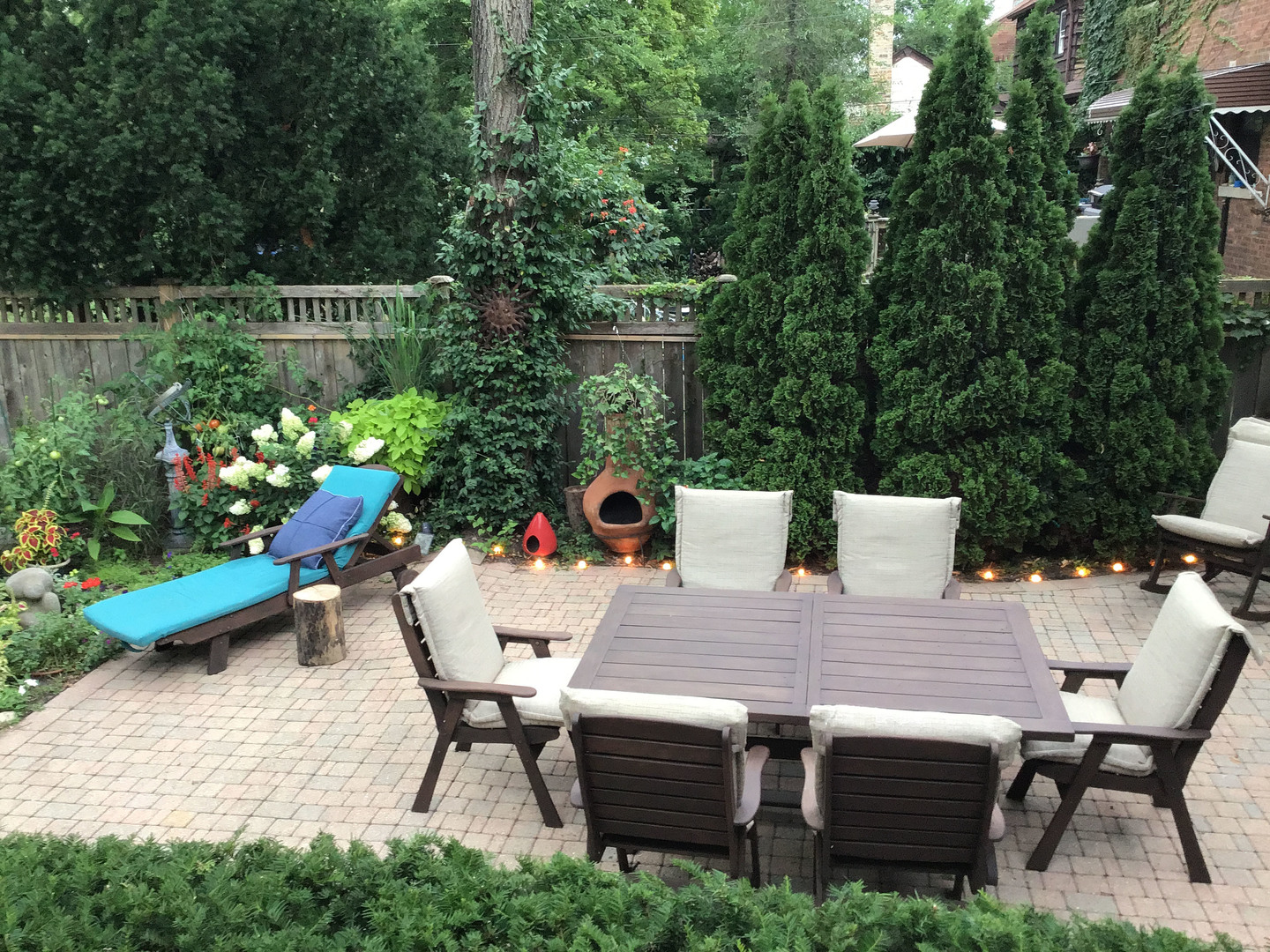 442 Kent Road Riverside, IL 60546 - Photo 38 of 45 a view of a chairs and table in the garden