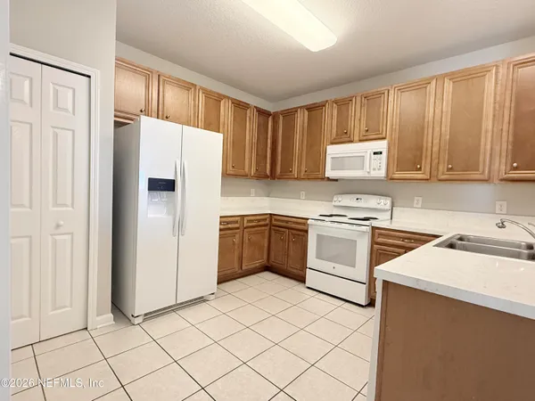 $1,500 | 8227 Lobster Bay Court, Unit 308, Jacksonville, FL 32256