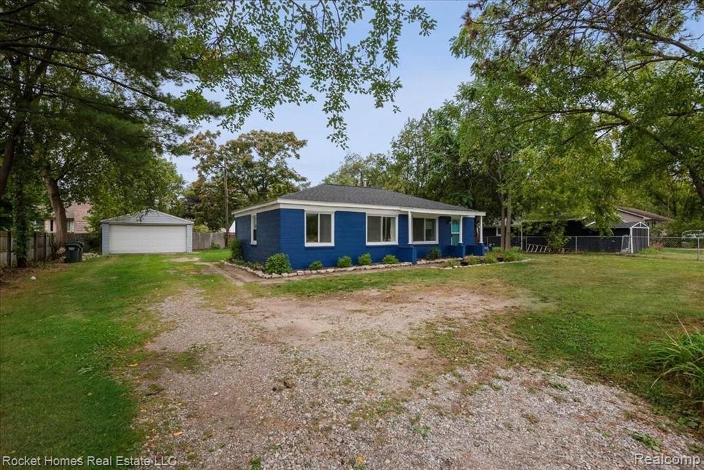46617 Dequindre Road Rochester Hills, MI 48307 - Photo 3 of 24