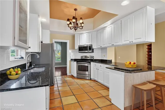 $640,000 | 5902 Bermuda Lane, Naples, FL 34119