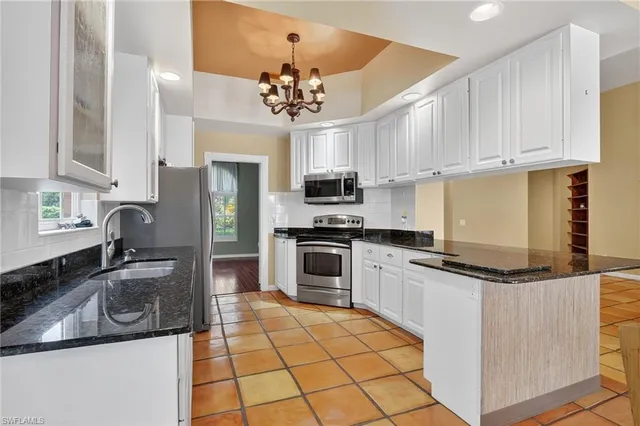 $640,000 | 5902 Bermuda Lane, Naples, FL 34119