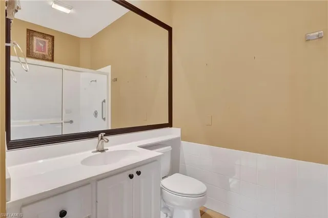 $640,000 | 5902 Bermuda Lane, Naples, FL 34119