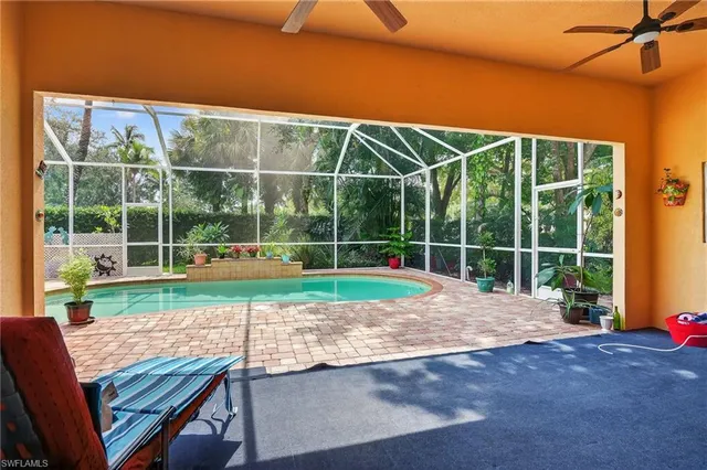 $640,000 | 5902 Bermuda Lane, Naples, FL 34119