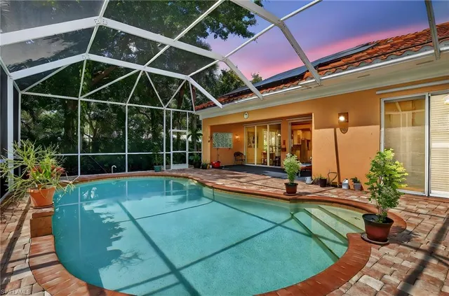 $640,000 | 5902 Bermuda Lane, Naples, FL 34119