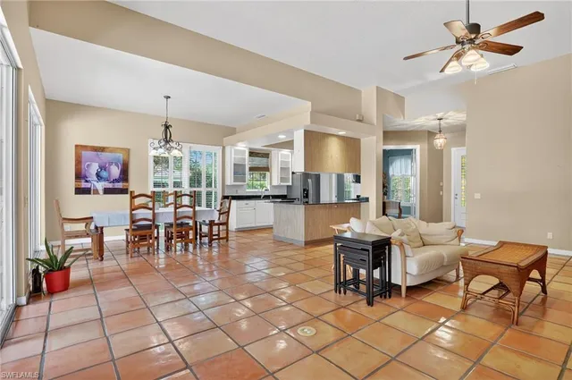 $640,000 | 5902 Bermuda Lane, Naples, FL 34119