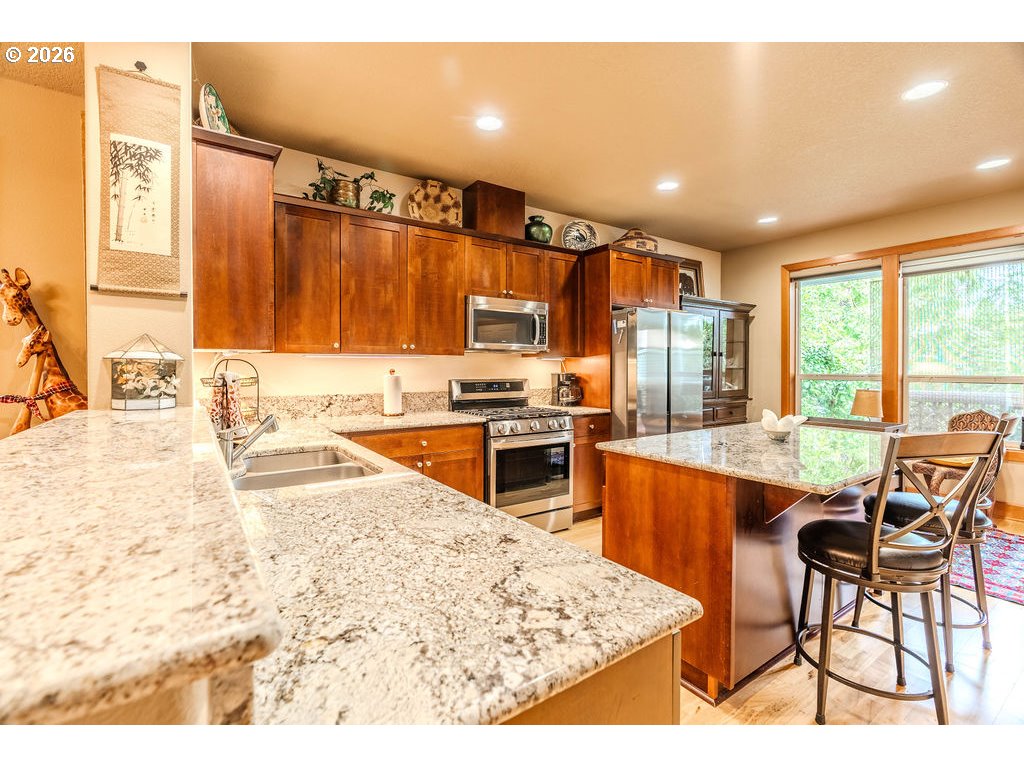 703 Southeast Anderson Lane Gresham, OR 97080 - Photo 15 of 33