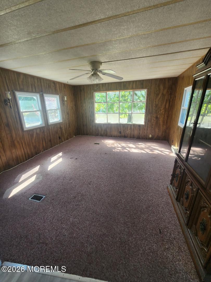 26 Raccoon Avenue Whiting, NJ 08759 - Photo 4 of 8 racoon liv rm